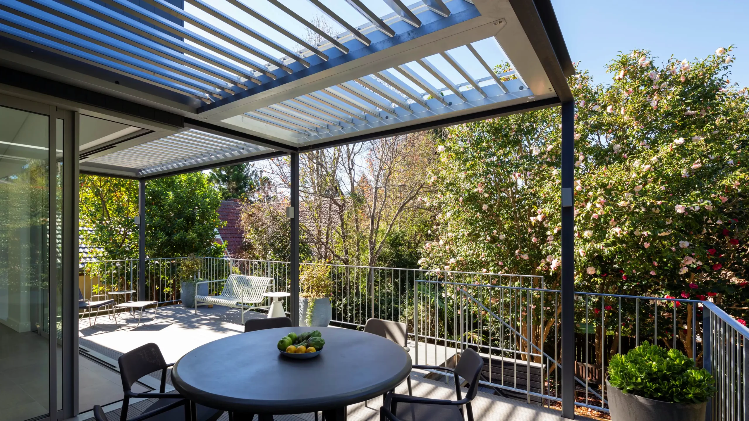 motorised louvre pergola