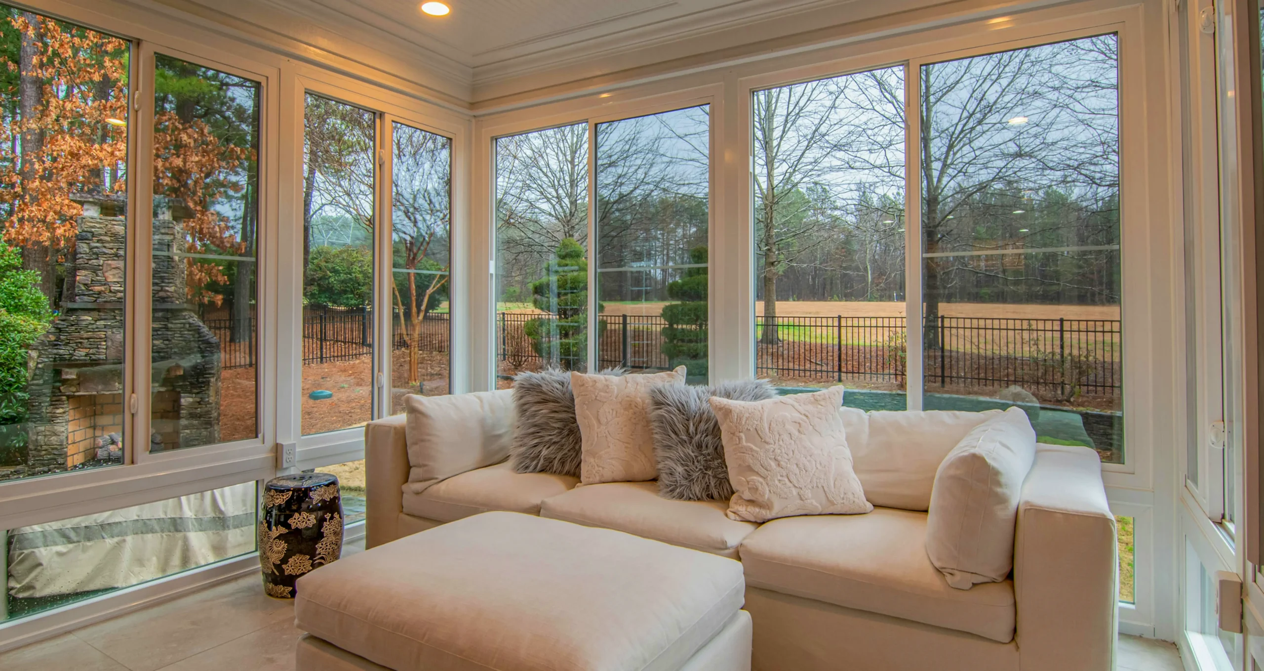 enclosed outdoor deck